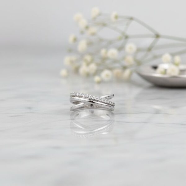 Bague argent 925 anneaux croisés zircon