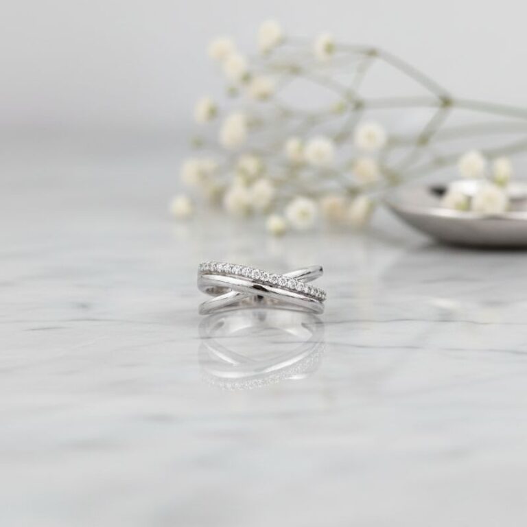 Bague argent 925 anneaux croisés zircon Bague argent 925 anneaux croisés zircon