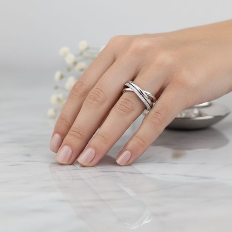 Bague argent 925 anneaux croisés zircon Bague argent 925 anneaux croisés zircon