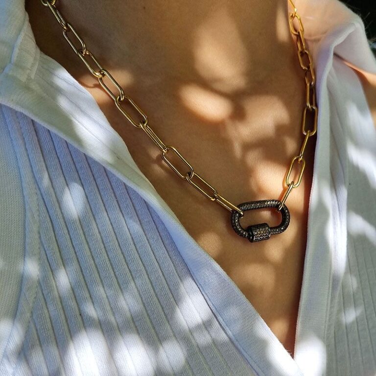 collier fermoir strass marron