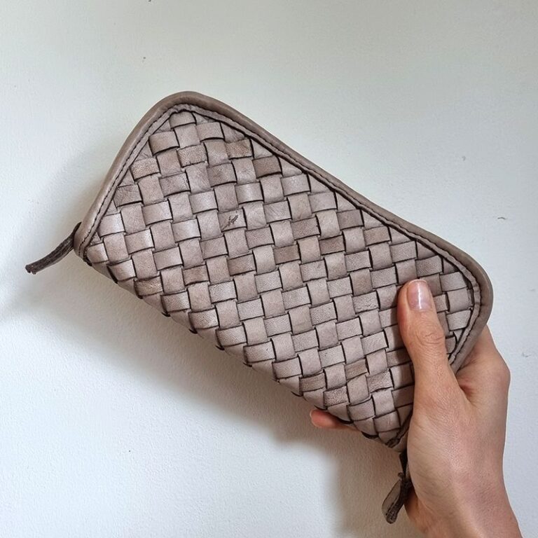 portefeuille cuir vintage beige