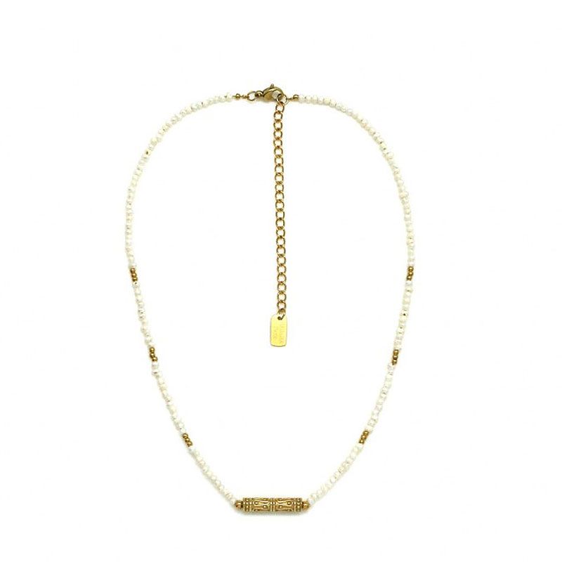 Collier perles d'eau & talisman