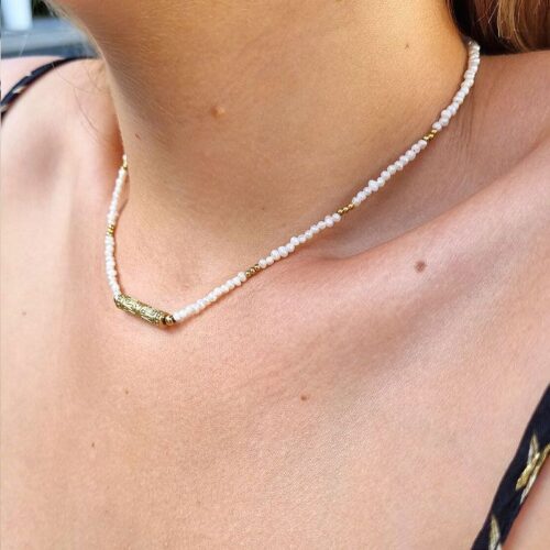 collier amulette cylindre perle d'eau