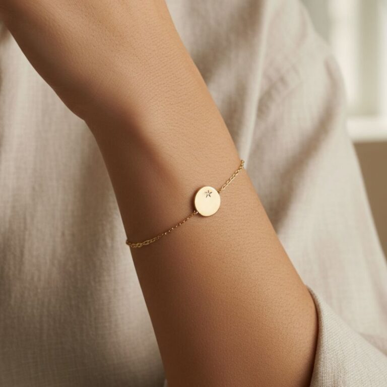 bracelet en plaqué or pour femme avec médaille ornée d'un oxyde de zirconium blanc bracelet en plaqué or pour femme avec médaille ornée d'un oxyde de zirconium blanc