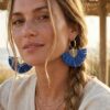boucles d'oreilles feuille raphia boucles d'oreilles feuille raphia couleur bleu marque Palme Paris
