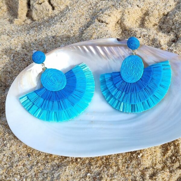 Boucles d'oreilles azur raphia