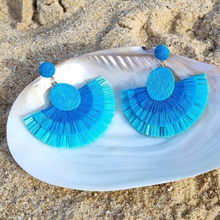 Boucles d'oreilles azur raphia