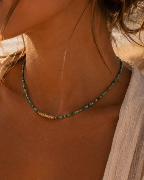collier pierres turquoise africaine collier fin pierres turquoise africaine et talisman bijou été