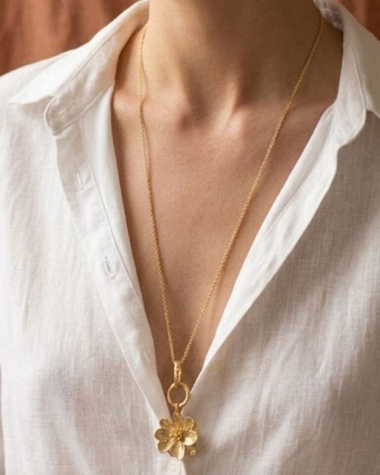 collier pendentif fleur aiza collier long avec pendentif fleur aiza marque bohm paris
