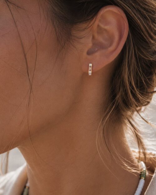 puces d'oreilles honoré rose