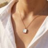 collier lloyd nacre collier lloyd nacre