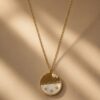 collier solaire étoiles nacre collier solaire étoiles nacre