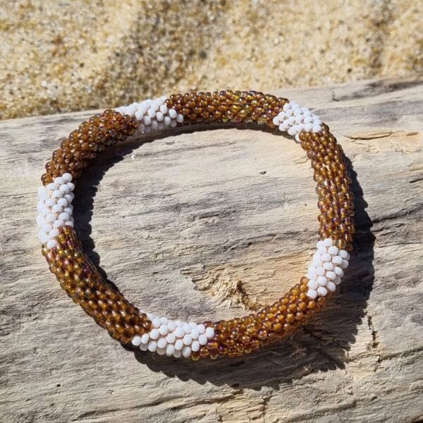 bracelet népalais camel blanc