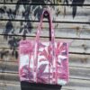 cabas coton matelassé rose imprimé palmiers sac d'été
