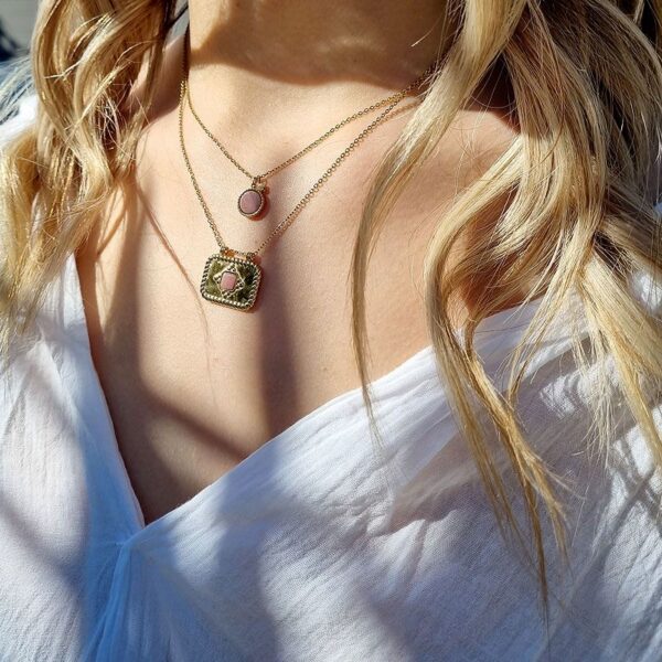 collier pendentif rhodonite