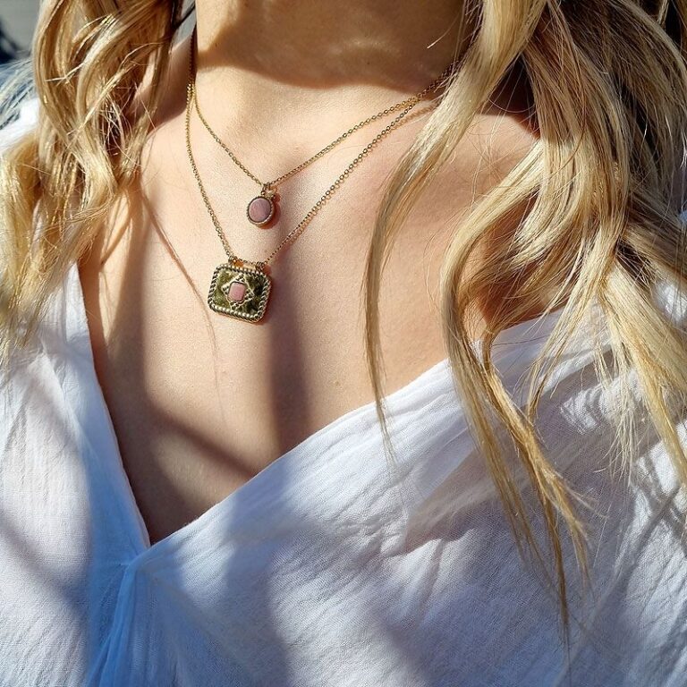 collier pendentif rhodonite