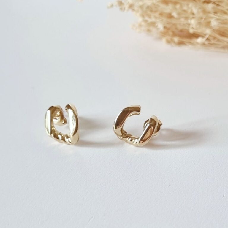 Puces d'oreilles Tatiana texturé