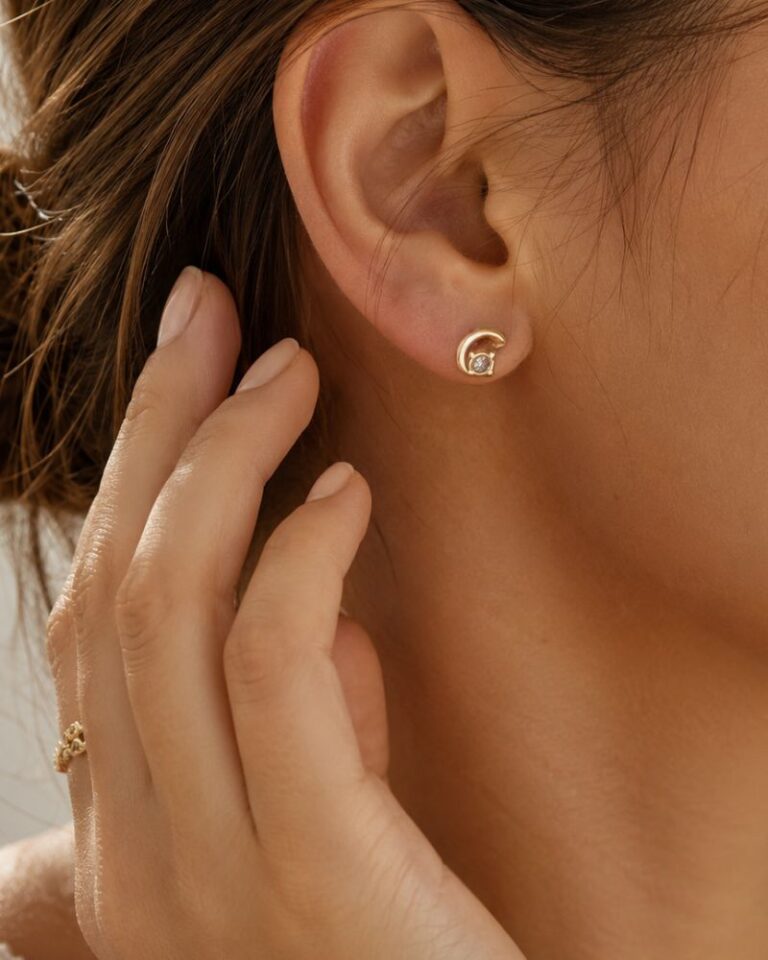 puces d'oreilles lune & zirconium puces d'oreilles lune & zirconium