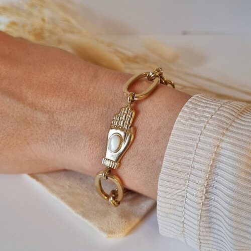 bracelet main nacre