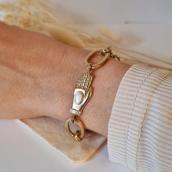 bracelet main nacre