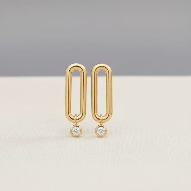 boucles d'oreilles plaqué or anneau avec zirconium blanc bijou élégant et discret