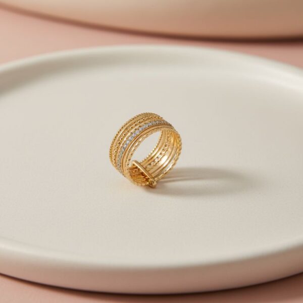 bague semainier élégante en plaqué or 18 carats, décorée de zirconiums bleus étincelants