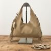 mini sac demi lune à franges couleur beige