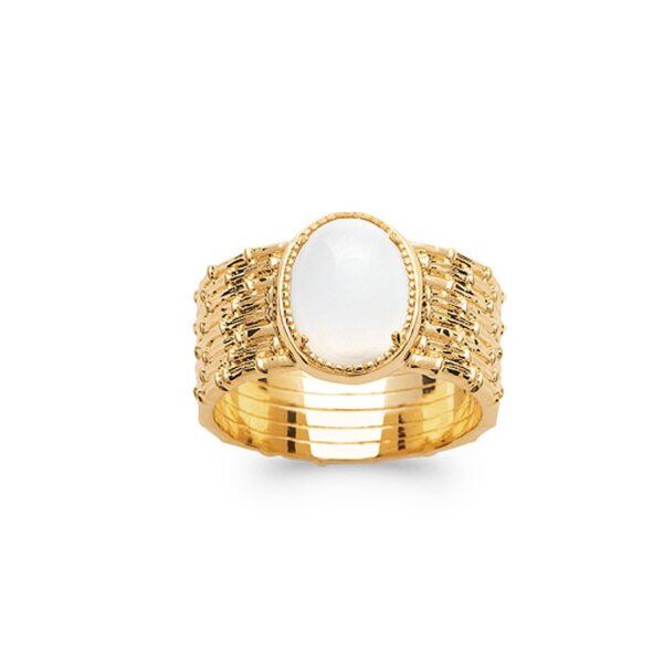bague pour femme plaqué or effet texturé avec pierre de lune sertie bijou élégant