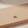 collier ras de cou chaine plaqué or 18 carats avec pierre naturelle améthyste ovale