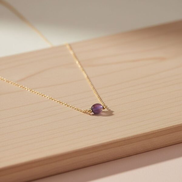 collier ras de cou chaine plaqué or 18 carats avec pierre naturelle améthyste ovale