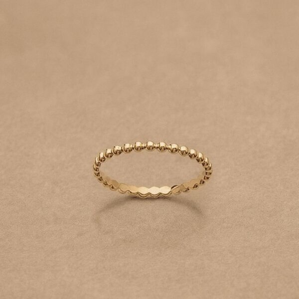bague fine pour femme en plaqué or 18 carats maille boule