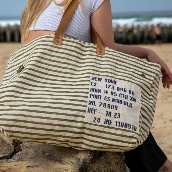 sac cabas de plage oversize rayé beige