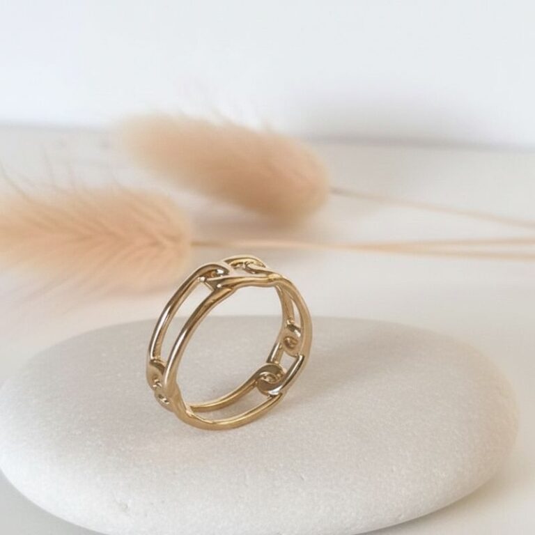 bague en plaqué or 18 carats forme anneau maillon ajouré large