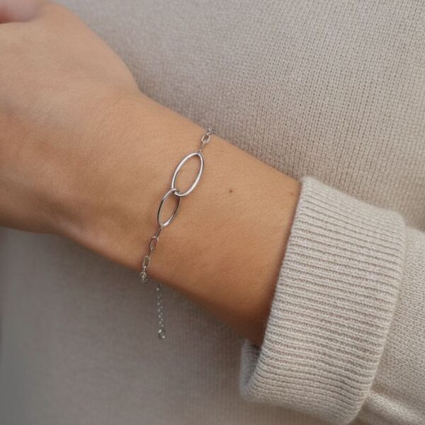 bracelet pour femme en argent 925 rhodié composé d'une maille large et 2 ellipses