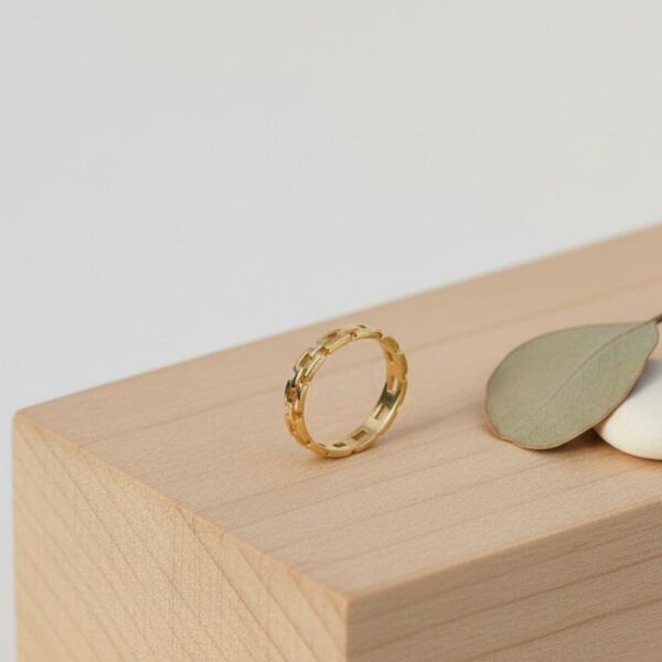 bague fine pour femme en plaqué or motif maille de chaine élégant