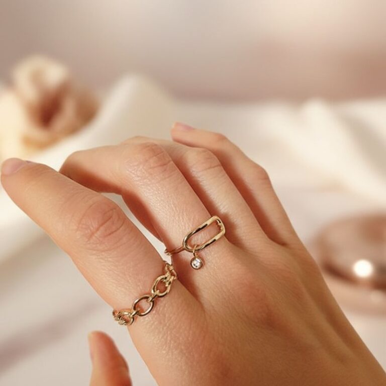 Bague Or ajouré & Zirconium