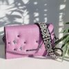 sac en cuir fait main marque eco responsable Bonendis couleur lilas avec étoile fantaisie sur rabat
