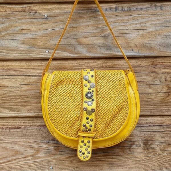 sac besace cuir tressé effet vintage couleur jaune