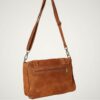 sac bandoulière forme messenger en daim couleur camel
