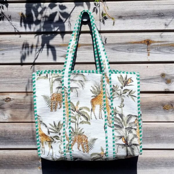 cabas coton matelassé imprimé tropical jungle mode et tendance 2025