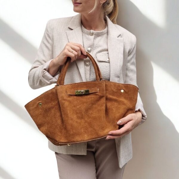sac en daim forme trapèze couleur camel