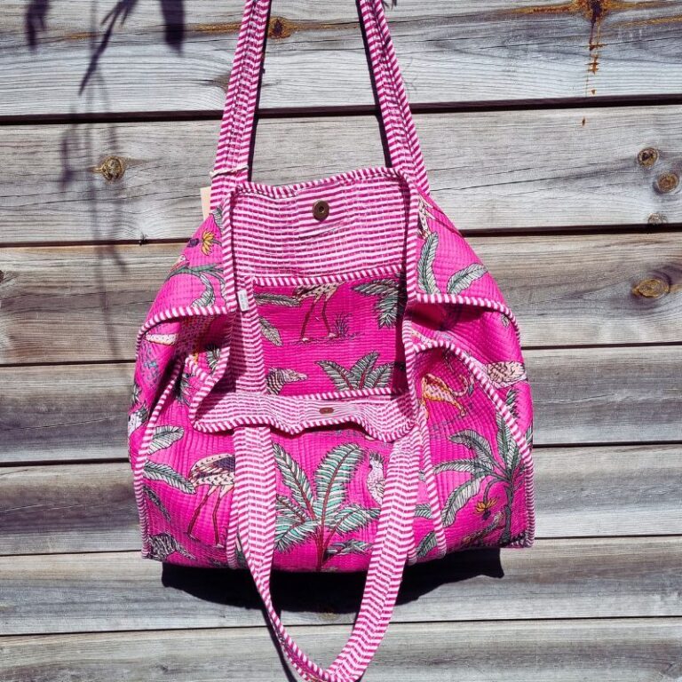 cabas de plage coton matelassé imprimé jungle rose fuchsia tendance été 2025