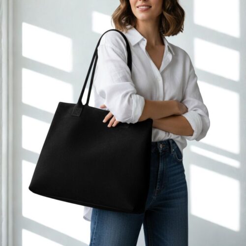 cabas en daim format a4 couleur noir style intemporel