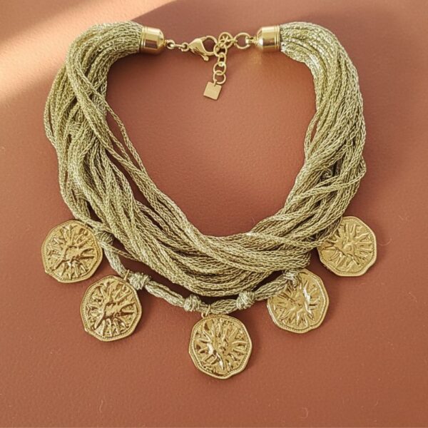 Collier fils dorés & breloques Soleil