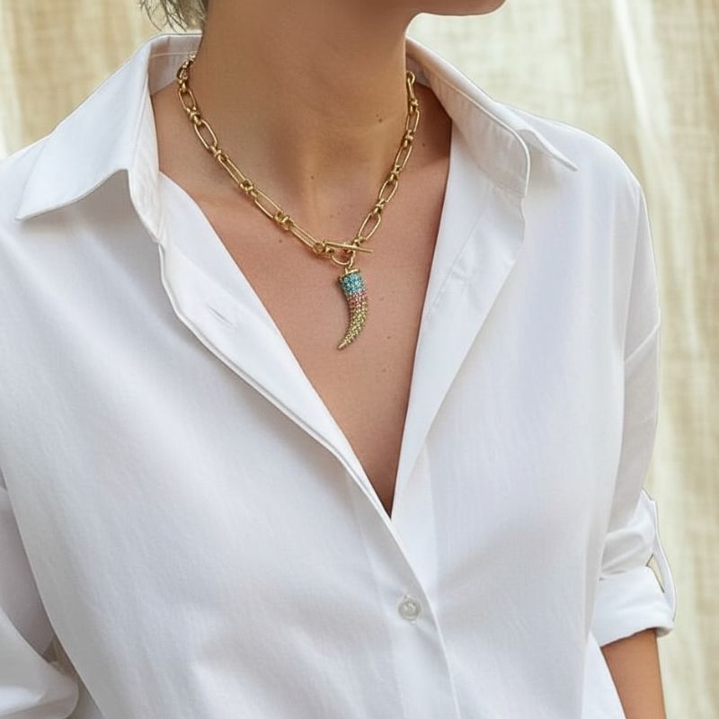 collier chaine pendentif corne strass multicolore mile mila