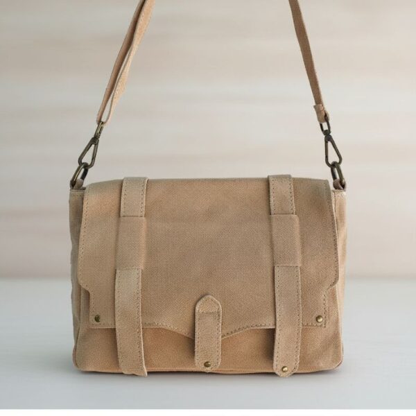 sac bandoulière cuir nubuck forme messenger couleur beige fabrication italienne