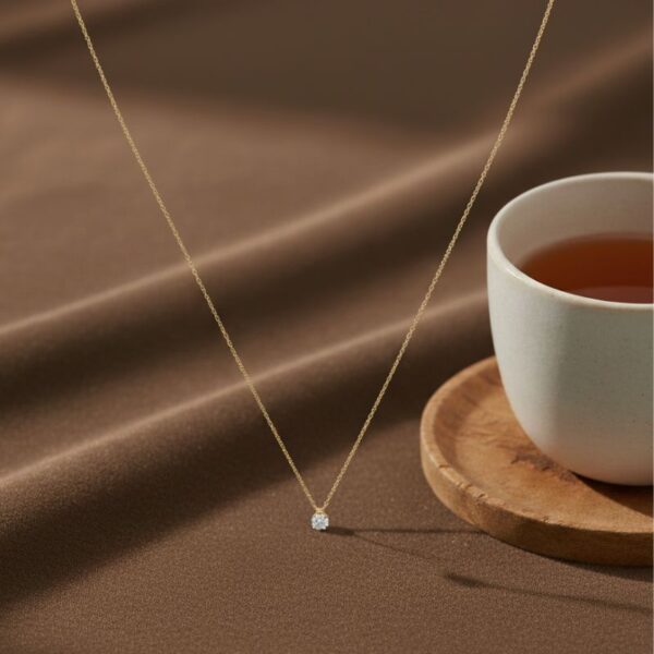 collier pour femme en plaqué or 18 carats pendentif délicat en oxyde de zirconium bijou intemporel