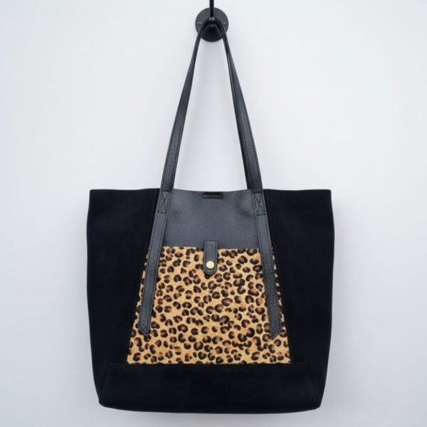 cabas en daim couleur noir empiècement imprimé léopard made in italy