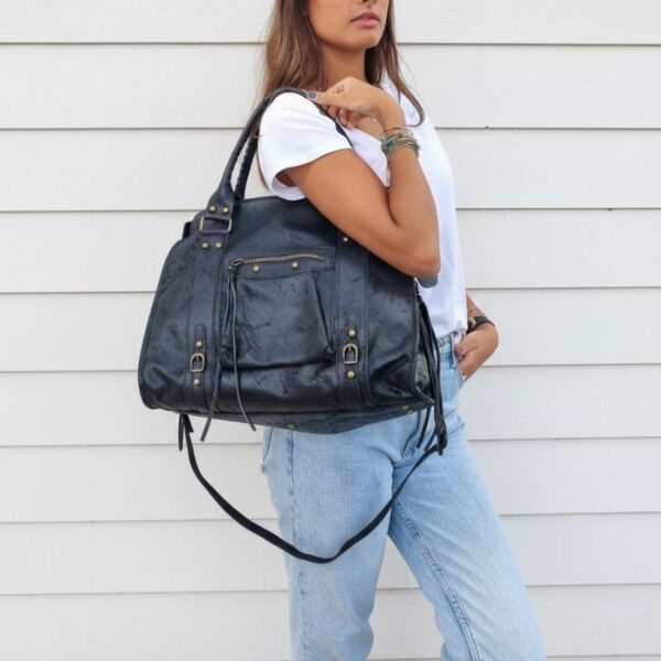 sac à main format a4 avec bandoulière cuir brossé couleur noir