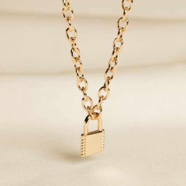 collier cadenas ras de cou en plaqué or 750/000 à maillons larges – bijou doré Zosha Collection